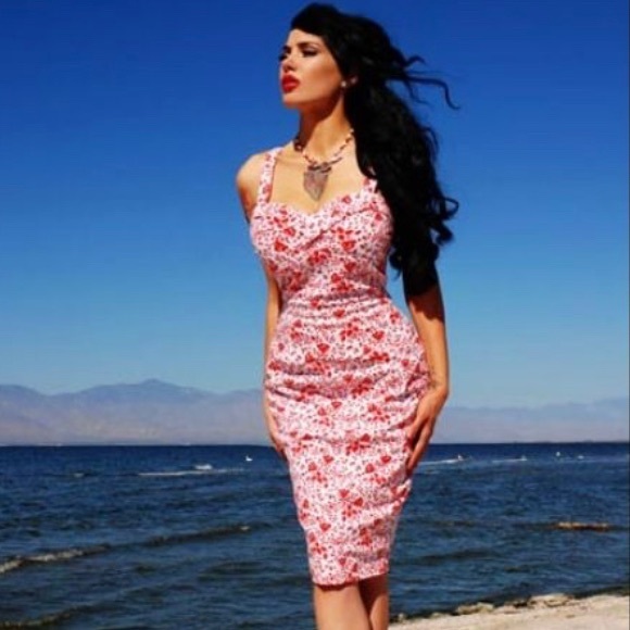 Pinup Couture Dresses & Skirts - Bleeding Hearts Wiggle Dress Size 2X
